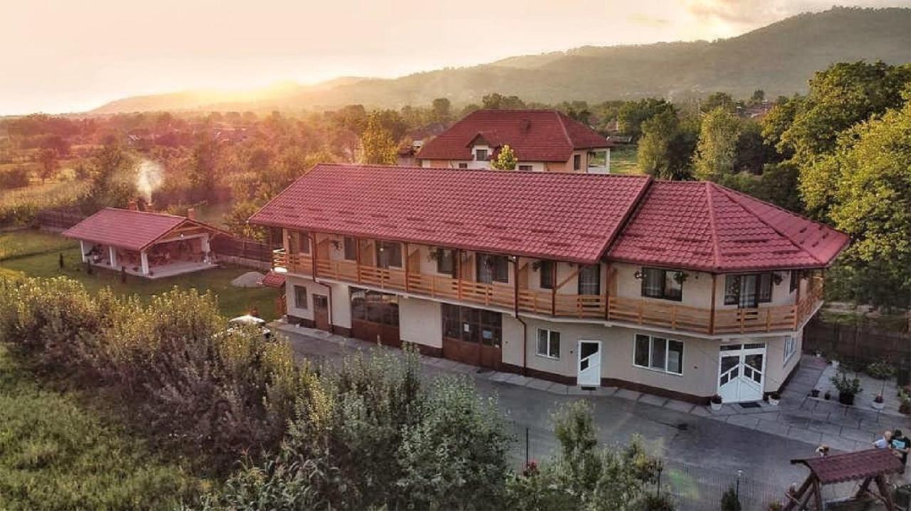 Angela Hotel Polovragi Ngoại thất bức ảnh