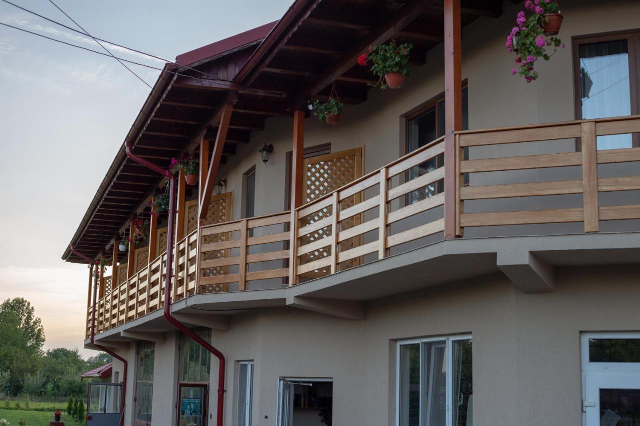 Angela Hotel Polovragi Ngoại thất bức ảnh
